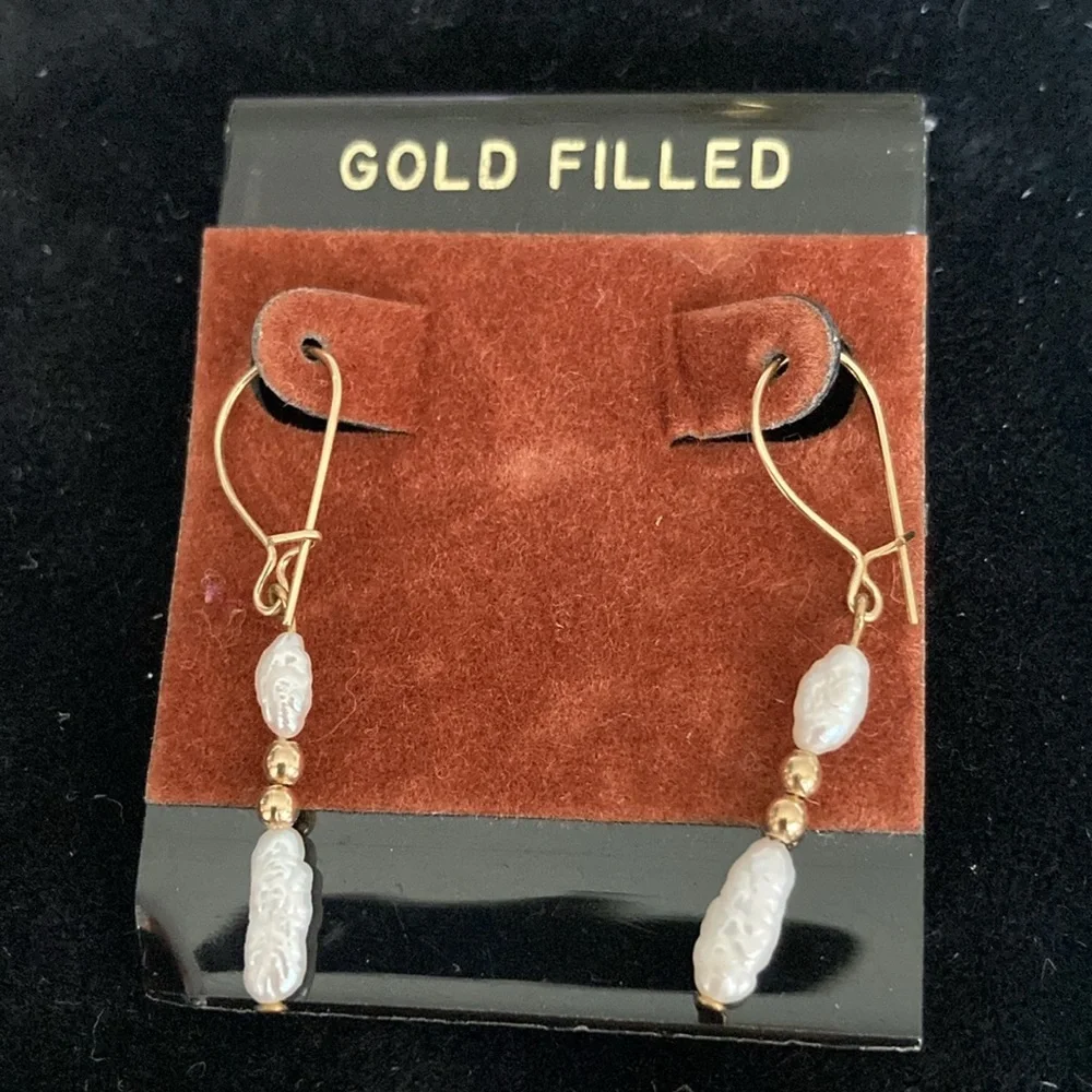 Delicate Simple Freshwater Pearl Bracelet/Earring Set